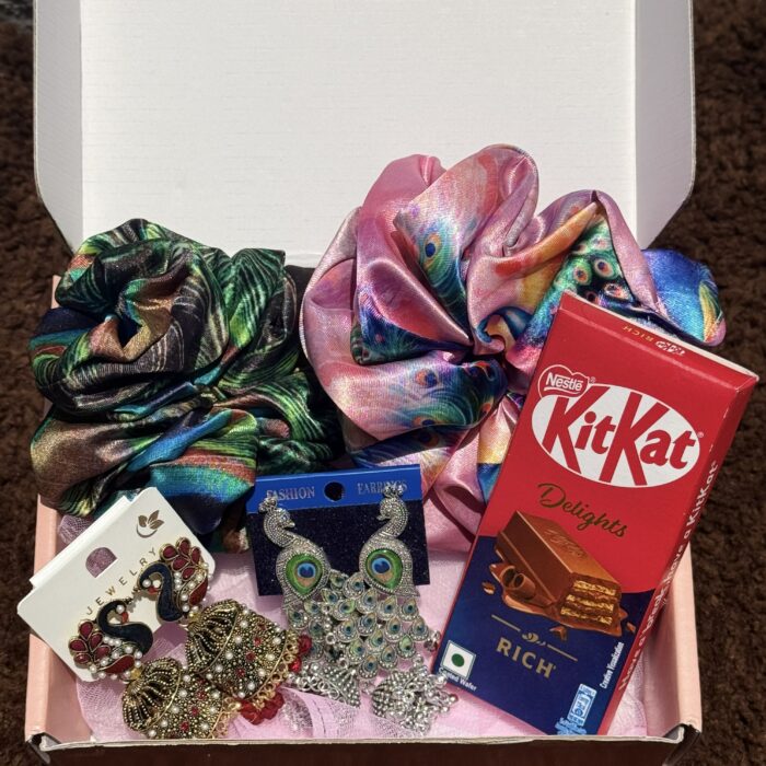Peacock hamper